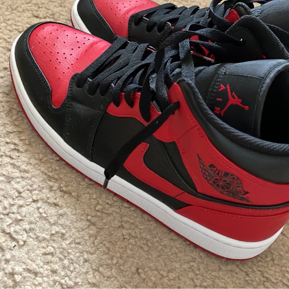 Air Jordan 1 mid